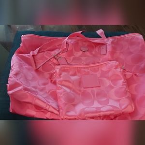 Coach weekender bag. Pink